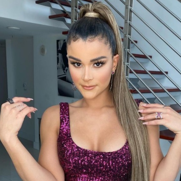 Meet your Posher, Karina - Picture 1 of 1